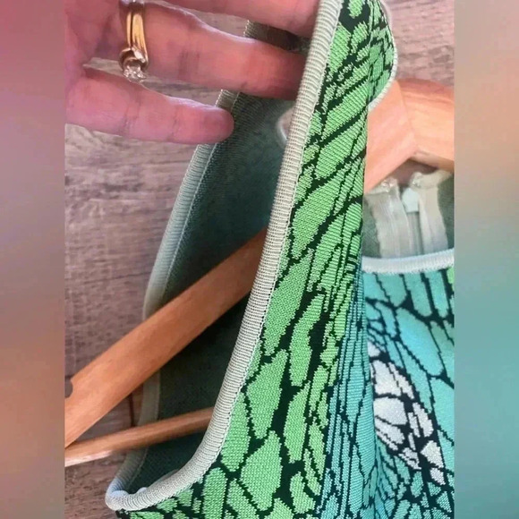 Issa London Butterfly Wing Knit Mini Fit and Flare Small Colorful - Picture 6 of 10